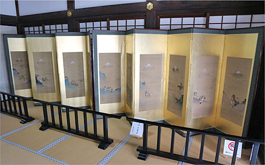 龍潭寺屏風「遊楽の図」岩左又兵衛作